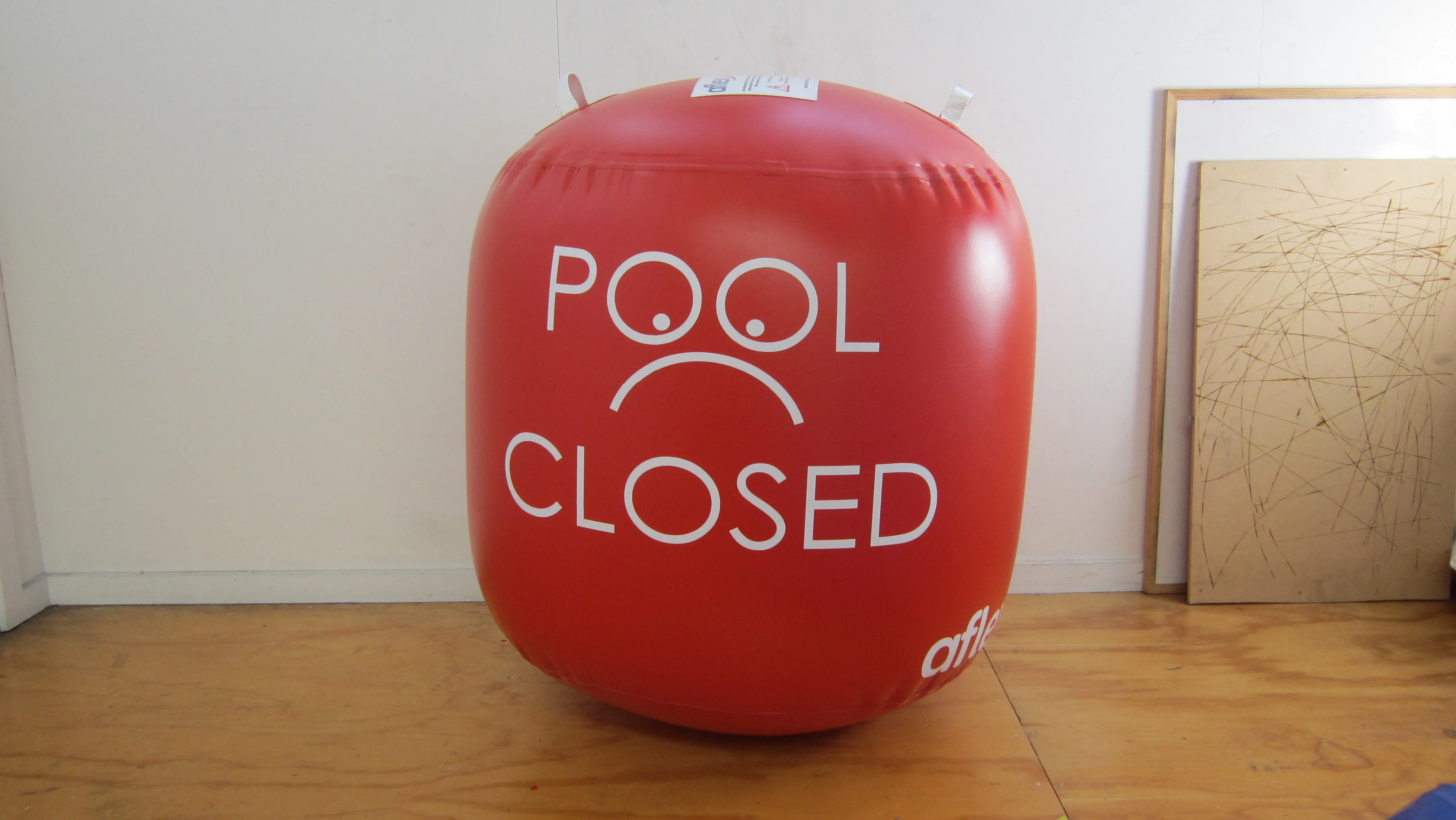 Pool Closed Inflatable
